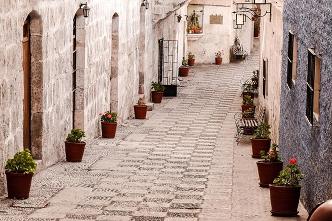 Golden hour, legends of Arequipa and Peruvian Coffee - Key Points