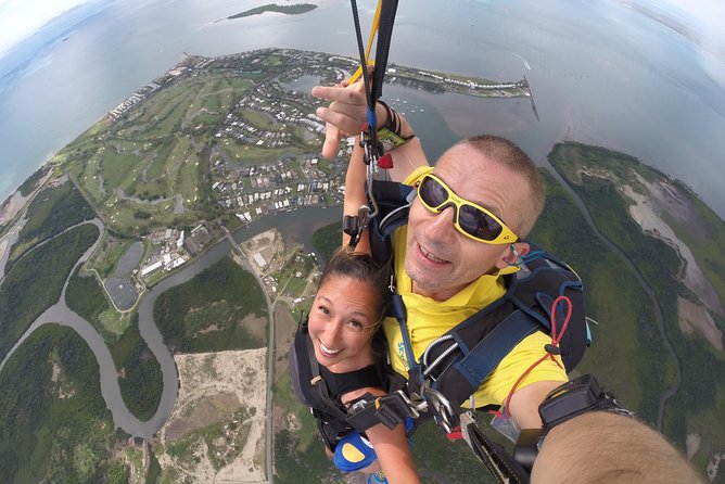 Skydive Fiji Radical 10000ft Tandem Jump (30 seconds free fall) - A Deep Dive into the Skydive Fiji Experience