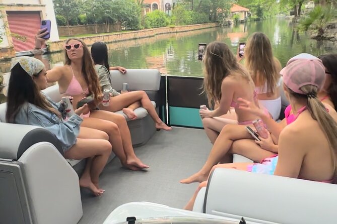 Bach Party Boat on Lake Austin 4 hours Up to 12 guests - Authentic Experiences and Feedback from Guests