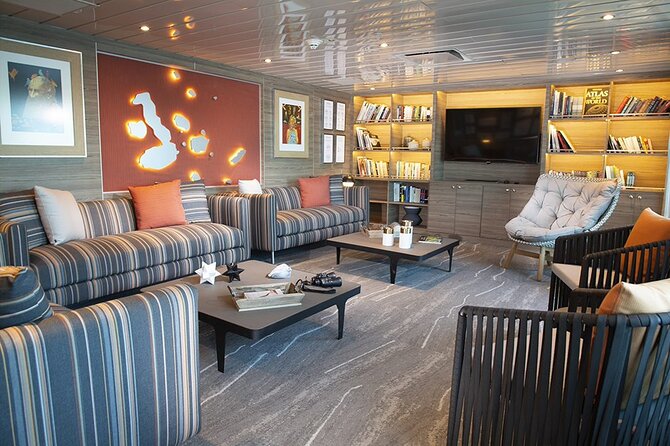 YACHT LA PINTA DARWINS LEGACY (Fri - Thurs) - The Balance of Activity and Relaxation