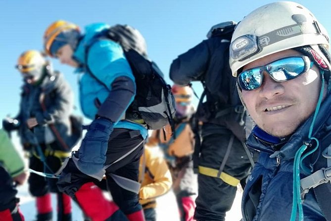 Huayna Potosí (3 days) - Explore the Majestic Huayna Potosí in Bolivia: A 3-Day Climb with South Treks