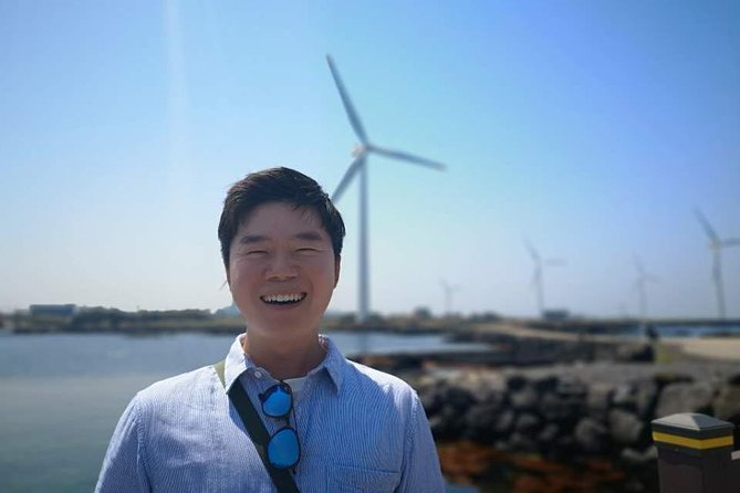 Jeju island: Van tour with a guide who the most loves JEJU - Exploring Jeju with a Private Guide: What Makes This Tour Stand Out