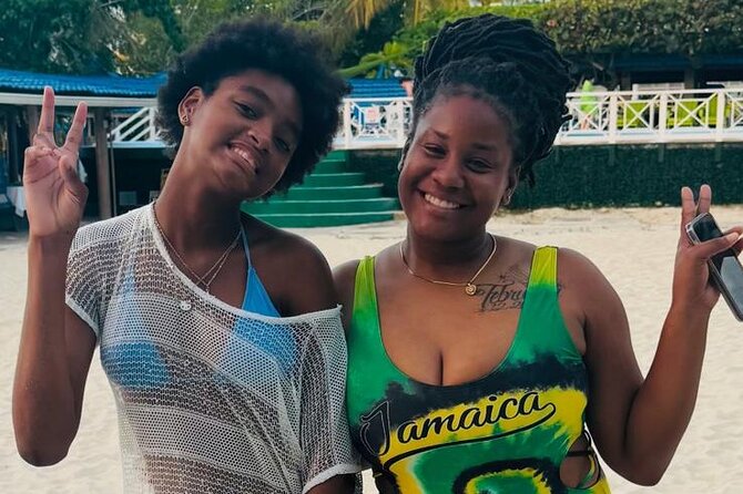 Seven Miles beach with Swedish Massage & Rick's cafe with pickup - Key Points