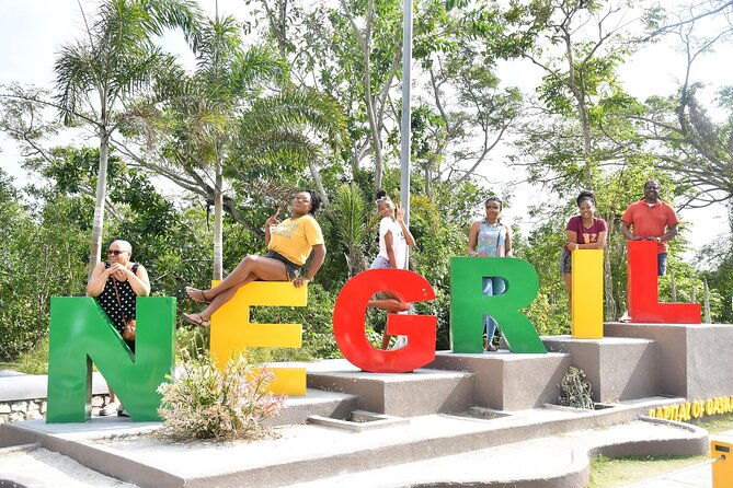 Seven Miles beach with Swedish Massage & Rick's cafe with pickup - FAQs