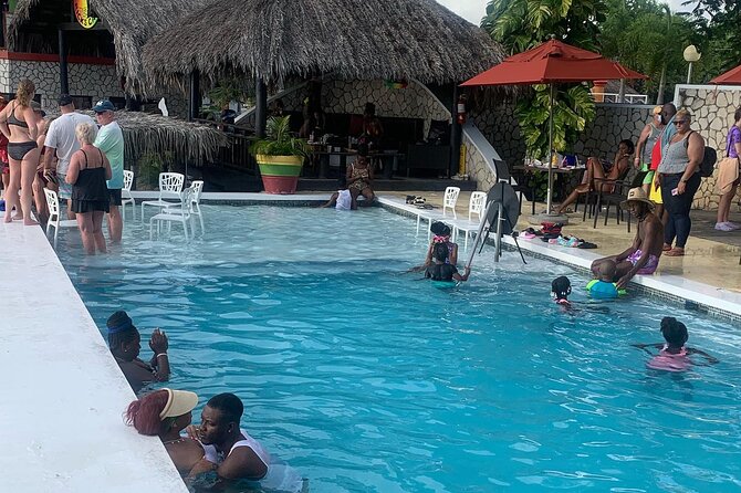 Ricks Café and Seven Mile Beach Negril Private Guided Tour - Key Points