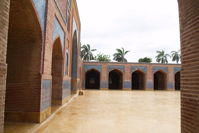 Full Day Karachi to Thatta Unesco Sites Tour - What Makes This Tour Stand Out?