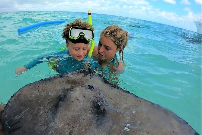 Private Charter 28ft Grady White. Stingrays, Snorkeling, Starfish - Customization and Flexibility