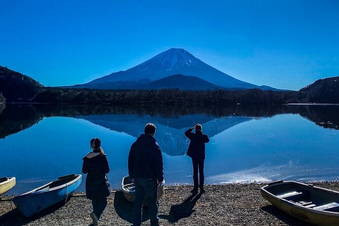Hidden Fuji drive tour with a Local English speaking guide - Key Points
