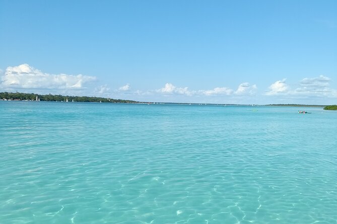 Tour of the Lagoon of Bacalar on pontoon -Collective- - FAQs