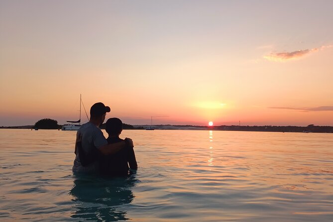 Tour of the Lagoon of Bacalar on pontoon -Collective- - Who Should Book This Tour?