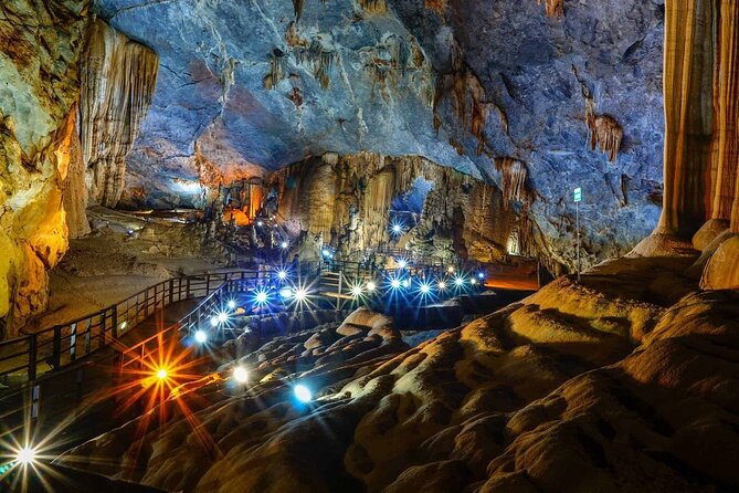 Zipline in Dark Cave Paradise Cave Tour From Dong Hoi Phong Nha - Dark Cave: Adventure and Thrills