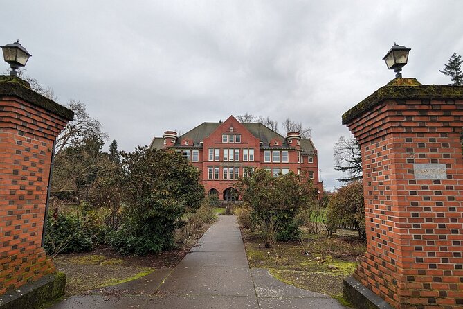 Salem Oregon Scavenger Hunt Walking Tour and Game - The Experience: What It’s Like on the Ground