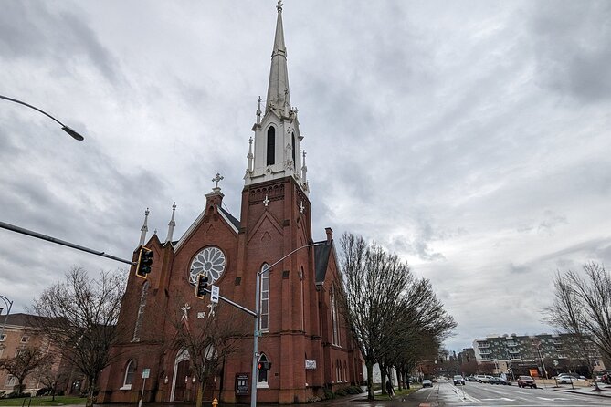 Salem Oregon Scavenger Hunt Walking Tour and Game - Key Points