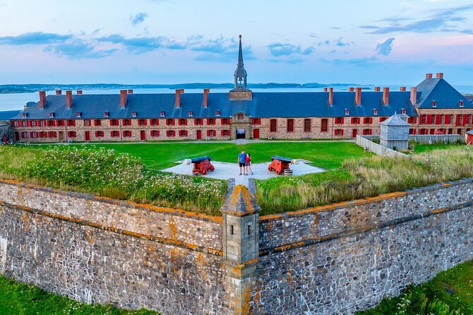 Louisbourg Fortress, Lighthouse and Cliffside Adventure - First Impressions: What to Expect from the Louisbourg Fortress, Lighthouse, and Cliffside Adventure