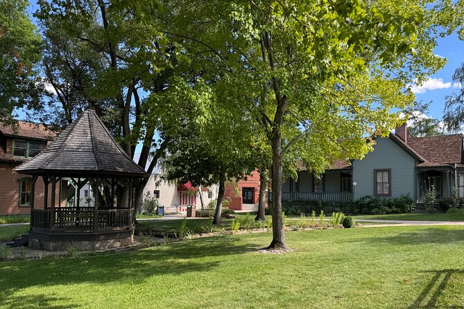 Prescott Private Day Tour with Transportation - FAQ