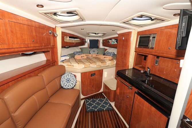 Private yacht charter for cruising & snorkeling in Cabo San Lucas - A Deep Dive into the Cabo San Lucas Private Yacht Experience