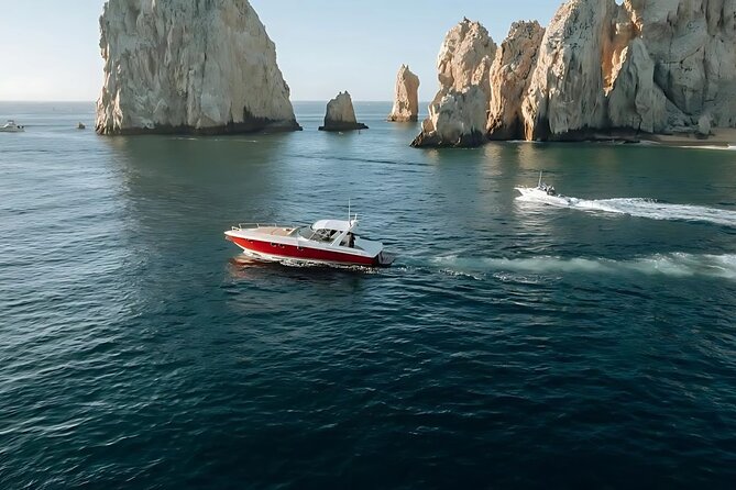 Cabo San Lucas Luxury Yacht to El Arco with Snorkeling Stop - Discover Cabo San Lucas from the Water: A Private Yacht to El Arco with Snorkeling