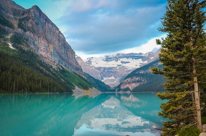 Sunset in Moraine and Lake Louise Tour at 6:00 pm - FAQ