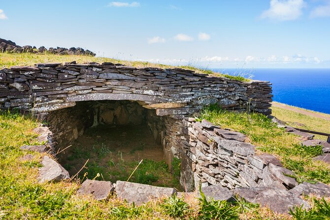 Half Day Private Tour: Rano Kau and Orongo the City of Kings - Visiting Rano Kau: Nature’s Majesty and Cultural Significance