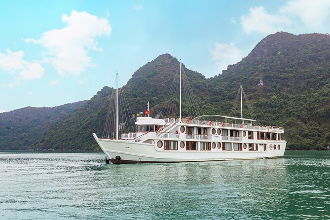 2 Nights Stay on Luxury Cruise Explore Halong Bay & Cat Ba Island - An In-Depth Look at the Itinerary