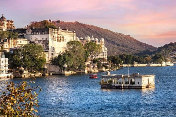 Full-Day Private Udaipur Sightseeing Tour with Optional Guide - Good To Know