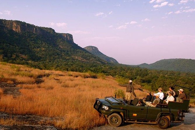 Explore Kumbhalgarh Fort & Jain Temple Tour From Udaipur To Jodhpur - The Sum Up