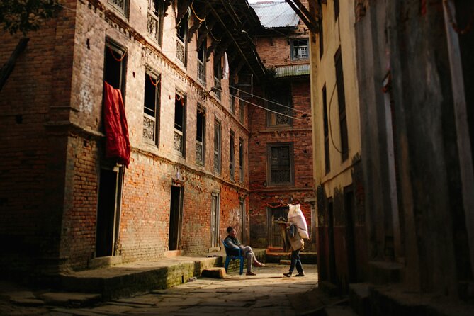 6 Day Nepal Golden Triangle Kathmandu, Chitwan and Pokhara - Discovering the Heart of Nepal: An In-Depth Review