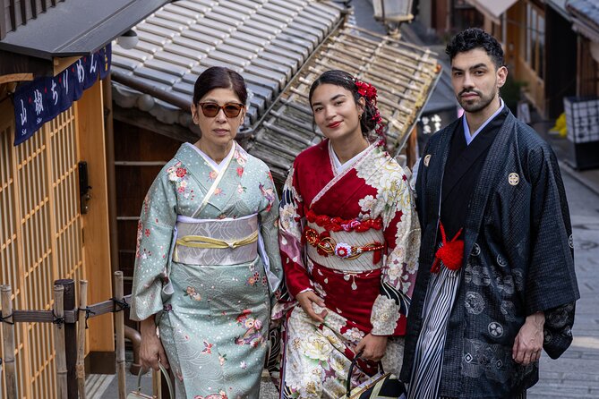 Professional Photographer in Osaka Kyoto and Kobe - Discover Authentic Travel Photos with a Private Photographer in Osaka, Kyoto, and Kobe