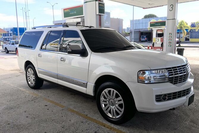 Private Transfer from Southwest Airport (RSW) to Fort Meyers - Comfortable, Private Airport Transfer from Southwest Florida (RSW) to Fort Myers