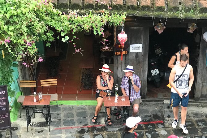 Hoi An Old Town and local Food - Analyzing the Value