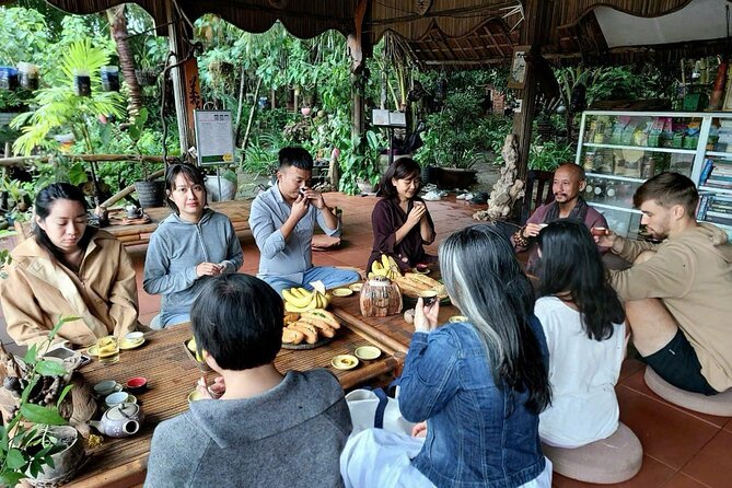 Hoi An Mindful Vegan Cooking Class - The Guide and Atmosphere
