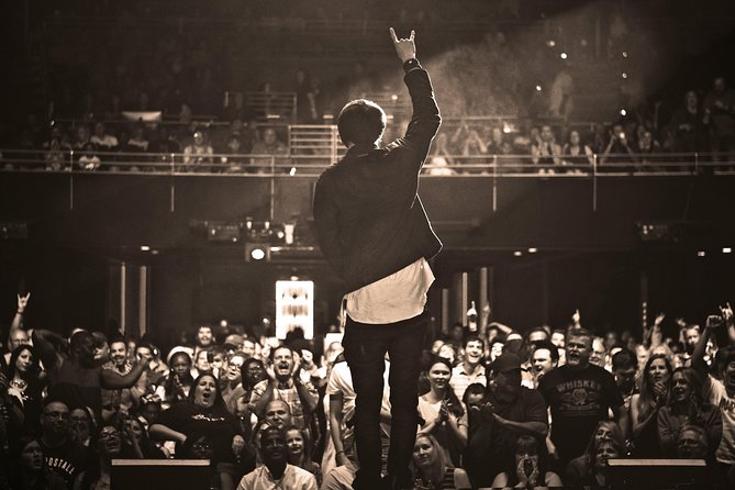 Reza Edge of Illusion Show in Branson - A Closer Look at the Reza Edge of Illusion Show