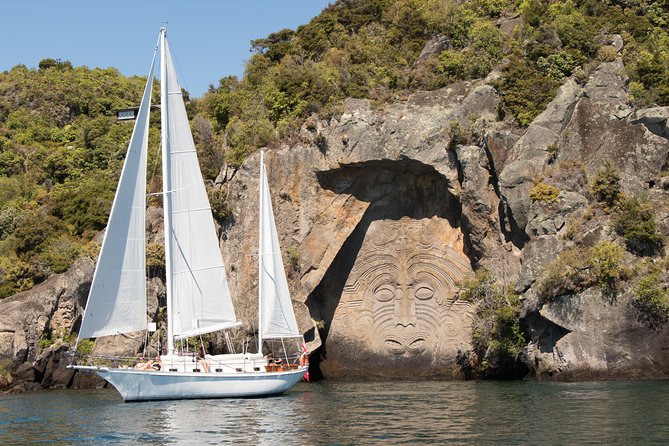 Maori Rock Carvings Eco Sailing Taupo - Maori Rock Carvings Eco Sailing Taupo: A Unique Waterborne Adventure