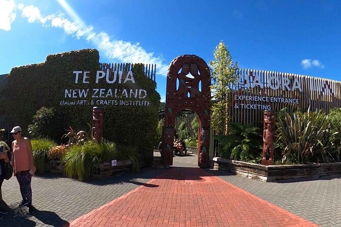 Taup to Auckland via Rotorua and Hobbiton - Scenic Drive Through Waikato and Beyond