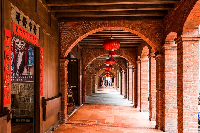 Private Tour in Taipei's Vintage Dadaocheng - Key Points