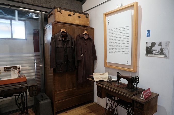 Xiangshan Hiking Trail and Huaxi Street Massage Experience - Authentic Insights and Traveler Tips