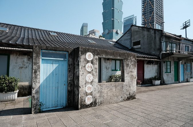 Xiangshan Hiking Trail and Huaxi Street Massage Experience - Practical Details and What to Expect