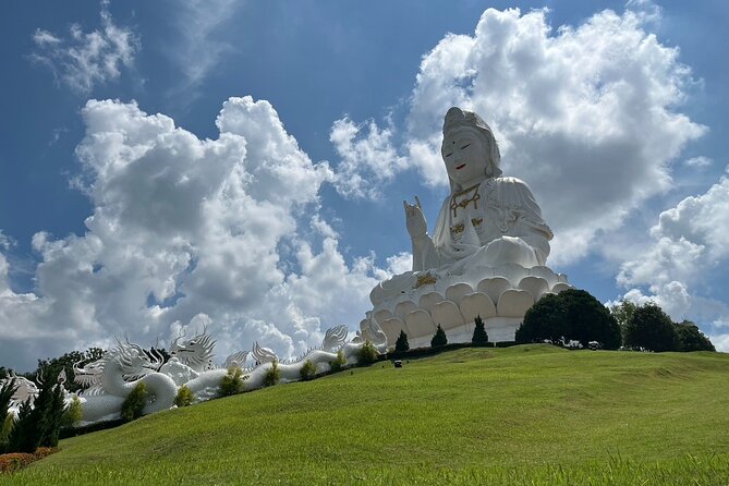 Chiang Rai Day Tour from Chiang Mai Red White and Blue Temples - Good To Know