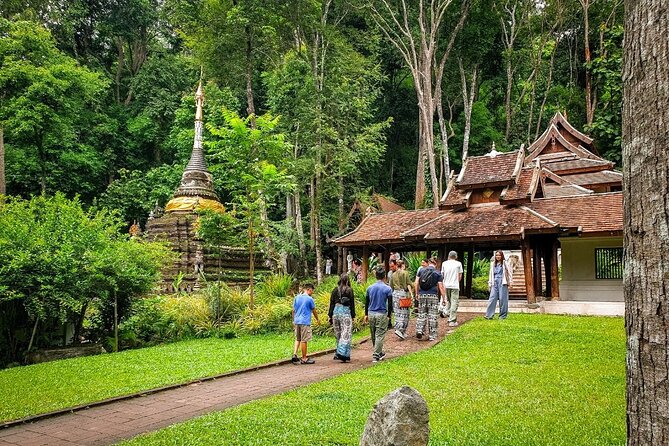 Doi Suthep Temple, Wat Pha Lat, Hmong Village Tour (Comfort Van) - Practical Tips for Making the Most of This Tour