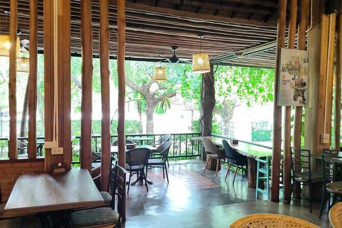 Chiang Mai: White Temple and Blue Temple Full Day Bus Tour - The Sum Up