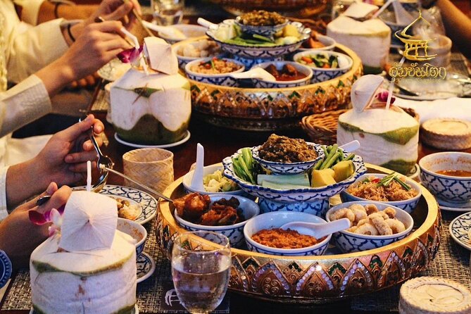 Traditional Khantoke Dinner & Cultural Show Tour in Chiang Mai - The Sum Up