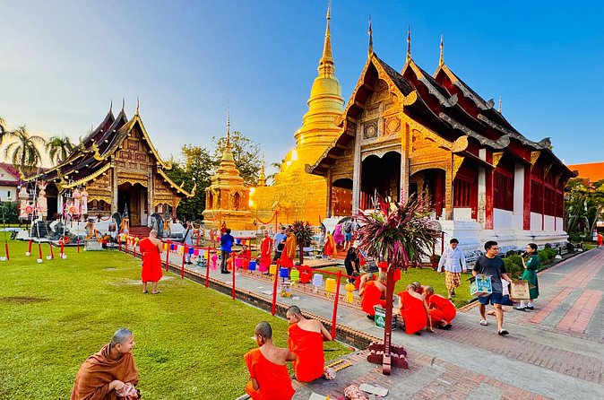 Chiangmai Temple And City Walking Tour with ex monk Part 1 - What Makes This Tour Special