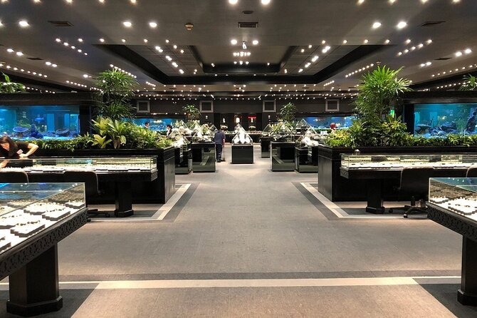 Gems Gallery Chiang Mai with Round Trip Hotel Transfers - What is the Gems Gallery Chiang Mai Tour?