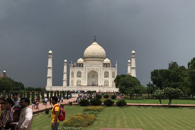 One-Day Private Taj Mahal Tour From Bangalore - The Itinerary Breakdown: What to Expect