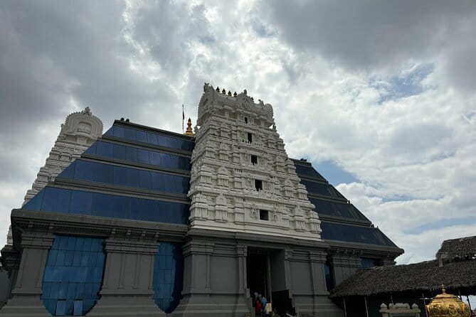 Bangalore Private City Car Tour with Guide and Lunch - Guides and Authenticity