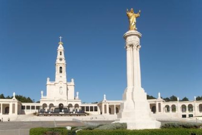 Private Full Day Tour To Fatima, Batalha, Nazaré and Óbidos - Transport and Comfort
