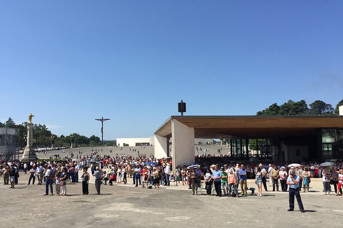 Private Full Day Tour To Fatima, Batalha, Nazaré and Óbidos - FAQ