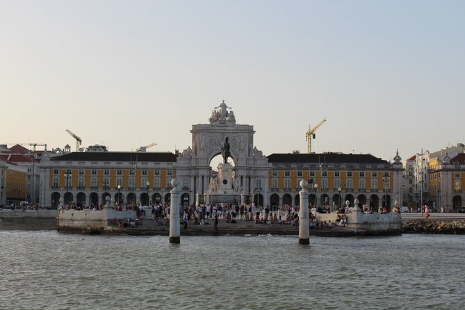 Lisbon boat tour with drinks - Who Should Book This Tour?