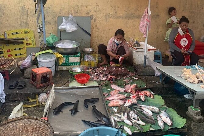 Phnom Penh Morning Breakfast, Market and Art Tour by Tuktuk - FAQs