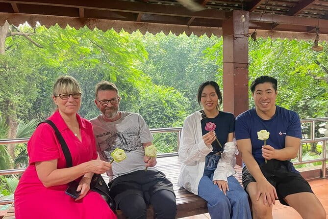 Phnom Penh Morning Breakfast, Market and Art Tour by Tuktuk - The Sum Up